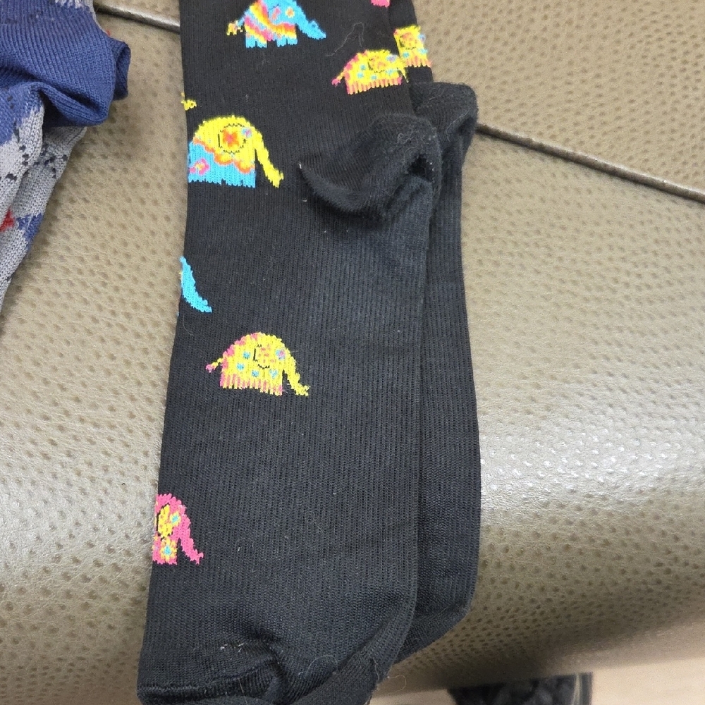 5/$25- Printed Compression Sock Bundle - Picture 8 of 9